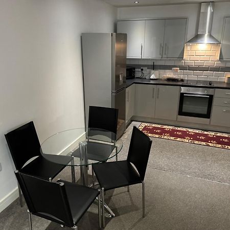 2 Bedroom Apartment In Doncaster City Centre Buitenkant foto