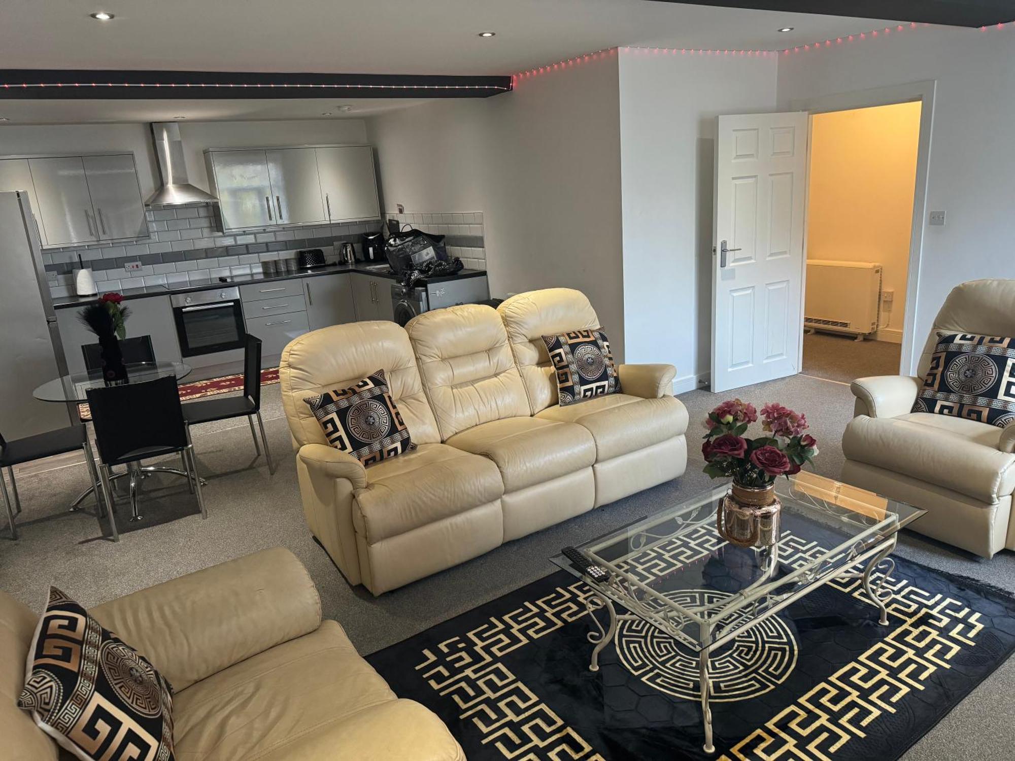 2 Bedroom Apartment In Doncaster City Centre Buitenkant foto